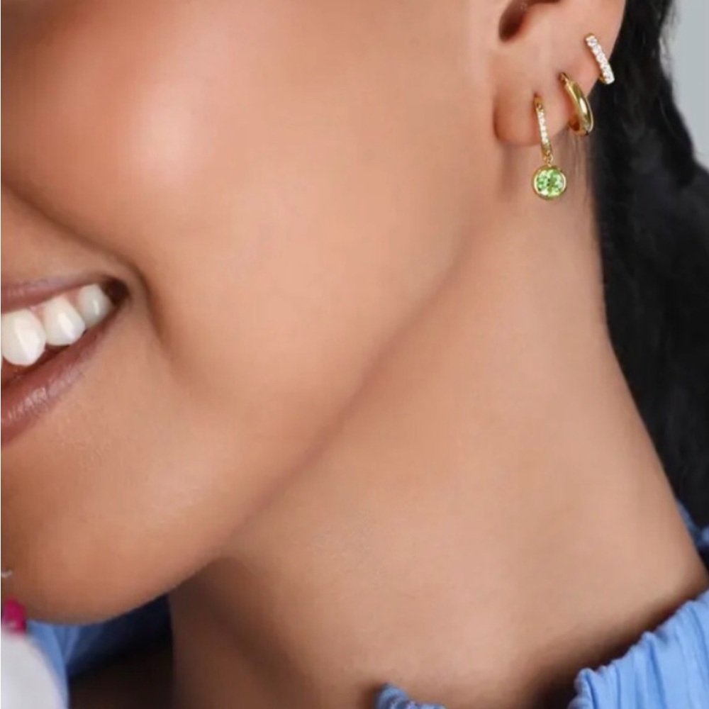 BONY LEVY High-End 18k Yellow Gold, Genuine Diamond Huggie Hoops, AAA peridot.